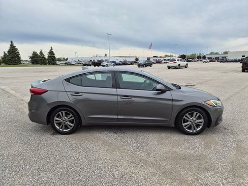 Used 2018 Hyundai Elantra SEL FWD image 4