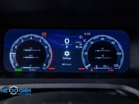 Used 2025 Toyota 4Runner Trailhunter AWD/4WD image 17