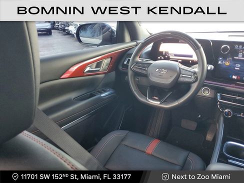 Used 2024 Chevrolet Traverse RS image 16