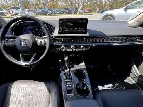 Used 2022 Honda Civic Touring image 16