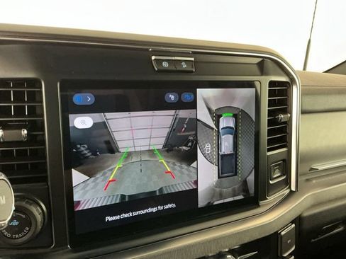 Certified 2025 Ford F350 Platinum w/ Tremor Off-Road Package AWD/4WD image 24