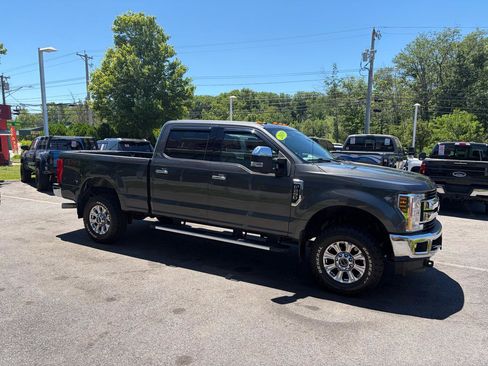 Used 2019 Ford F250 XLT w/ XLT Premium Package AWD/4WD image 5