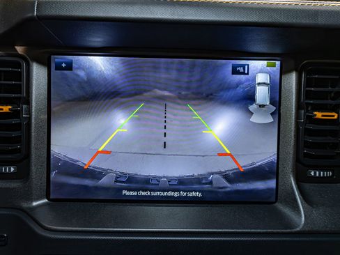 Used 2024 Ford Bronco Badlands image 19