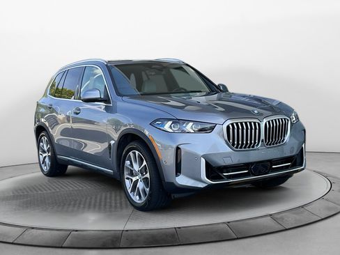 Used 2024 BMW X5 xDrive40i w/ Premium Package AWD/4WD image 1