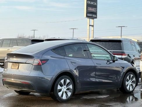 Used 2023 Tesla Model Y Long Range image 43