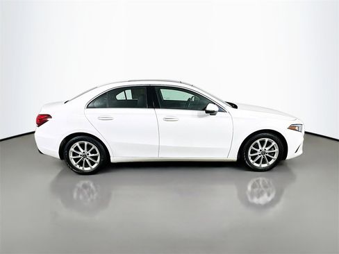 Used 2022 Mercedes-Benz A 220 4MATIC image 7