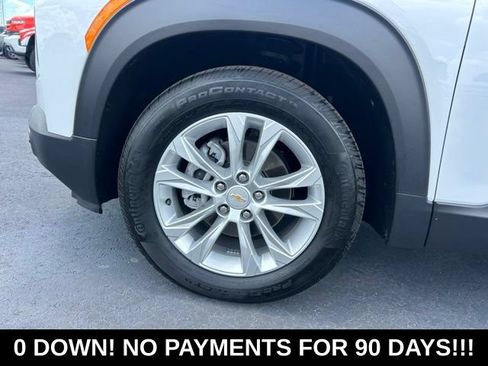 Used 2023 Chevrolet TrailBlazer LS w/ LPO, Blackout Package FWD image 9