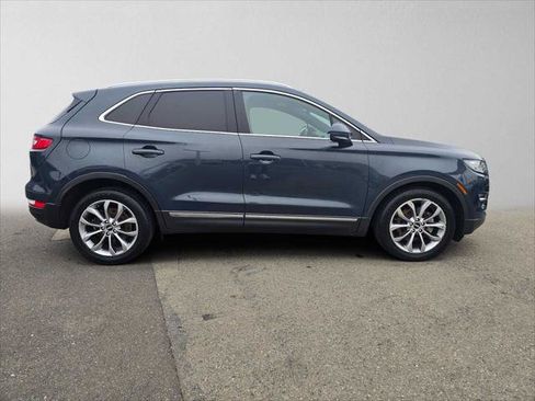 Used 2019 Lincoln MKC Select w/ Select Plus Package FWD image 2