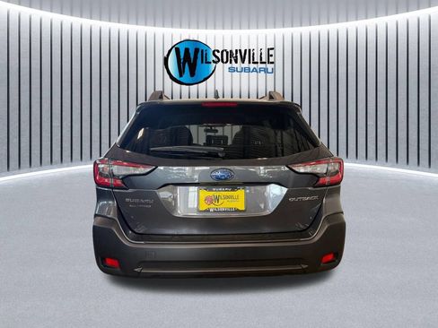 Used 2025 Subaru Outback Premium AWD/4WD image 5