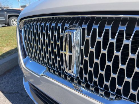 Used 2022 Lincoln Corsair FWD w/ Equipment Group 101A image 10