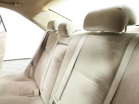 Used 2005 Toyota Camry LE FWD image 16