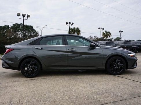 New 2026 Hyundai Elantra SEL Sport Premium FWD image 3