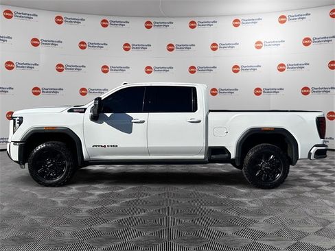 Used 2024 GMC Sierra 2500 AT4 w/ AT4 Premium Plus Package image 2