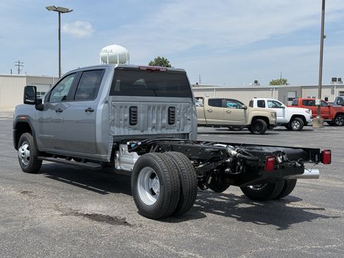New 2026 GMC Sierra 3500 Pro w/ Convenience Package AWD/4WD image 7