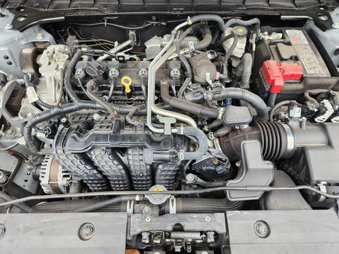 Used 2024 Nissan Altima 2.5 SV w/ SV Premium Package FWD image 19