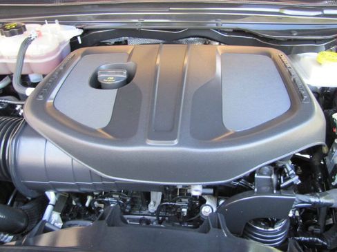 Used 2025 RAM 1500 Lone Star AWD/4WD image 35