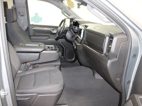Used 2025 Chevrolet Silverado 1500 LT image 28