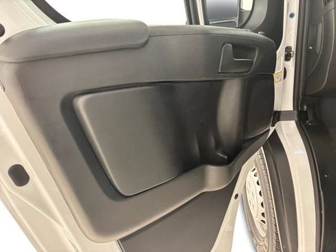 Used 2025 RAM ProMaster 2500 w/ Convenience Group FWD image 12