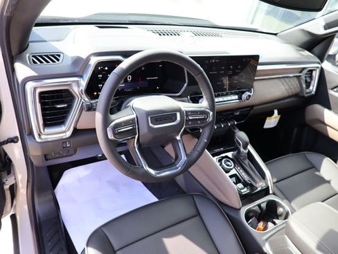 New 2026 GMC Canyon Denali AWD/4WD image 24