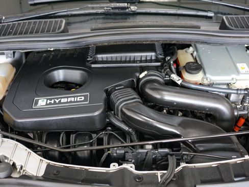 Used 2016 Ford C-MAX SEL w/ Equipment Group 302A FWD image 22