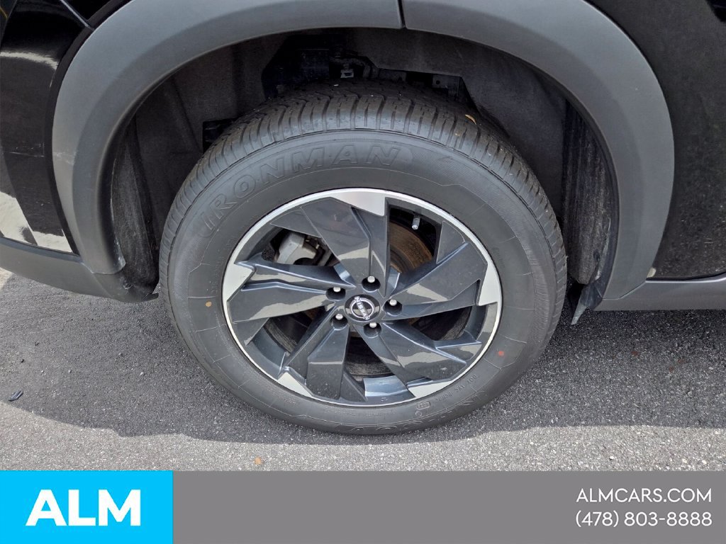Used 2025 Nissan Rogue SV AWD/4WD image 15