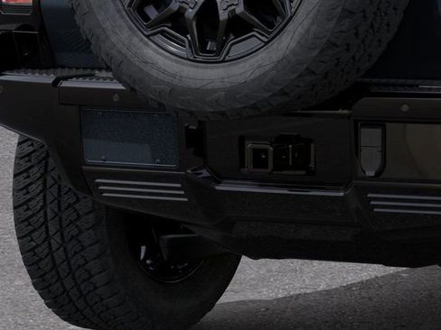 New 2025 GMC Hummer EV 2X image 14