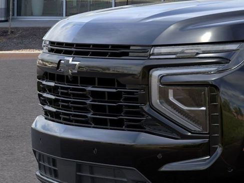 New 2026 Chevrolet Suburban RST image 13