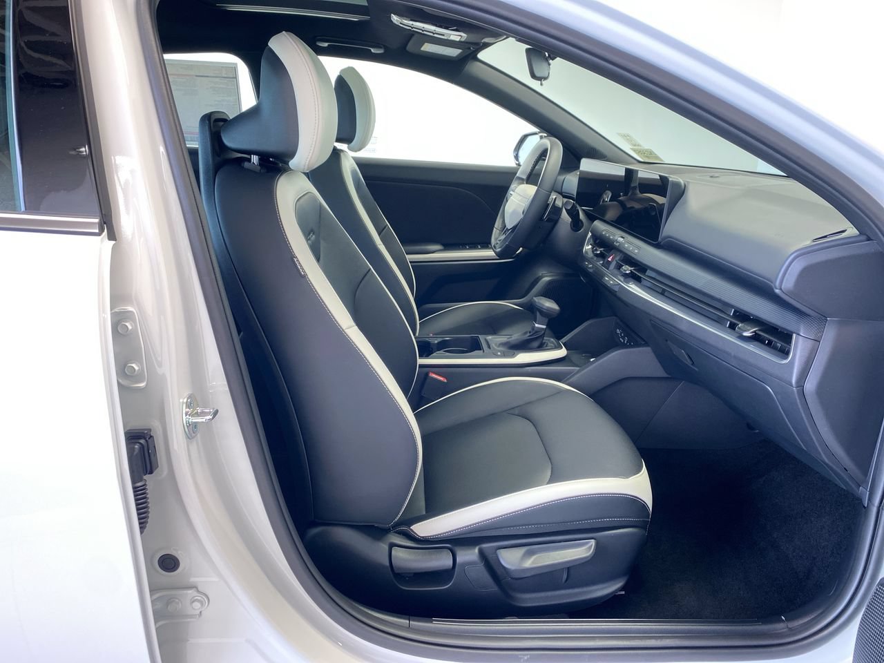 Certified 2026 Kia K4 GT-Line w/ GT-Line Sunroof Package FWD image 29