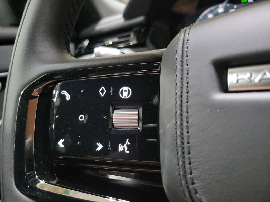 New 2026 Land Rover Range Rover Velar Dynamic SE AWD/4WD image 15