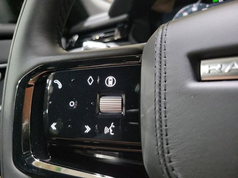 New 2026 Land Rover Range Rover Velar Dynamic SE image 15