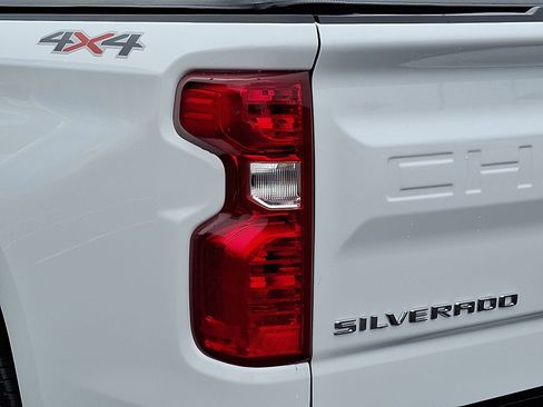 Certified 2025 Chevrolet Silverado 1500 LT image 10