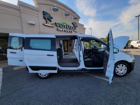 Used 2021 Ford Transit Connect XL FWD image 16