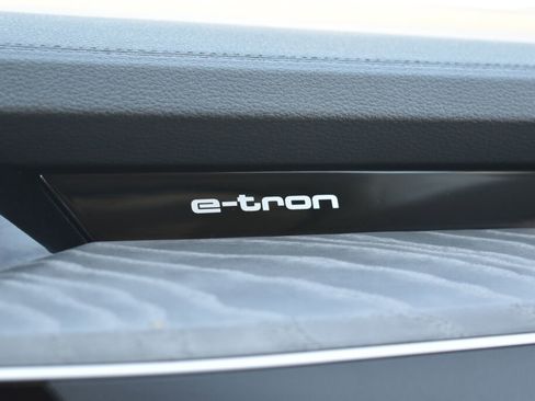 Used 2021 Audi e-tron Premium w/ Convenience Plus Package image 16