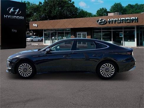 Certified 2024 Hyundai Sonata Limited image 3