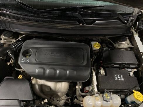 Used 2019 Jeep Cherokee Latitude w/ Popular Appearance Group image 26