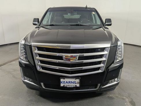 Used 2015 Cadillac Escalade ESV Premium image 3