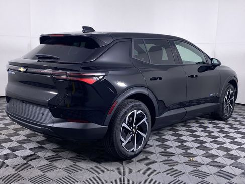 New 2026 Chevrolet Equinox EV LT image 18