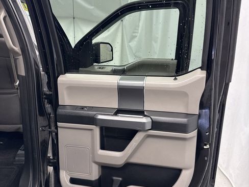 Used 2016 Ford F150 XLT w/ XTR Package image 40