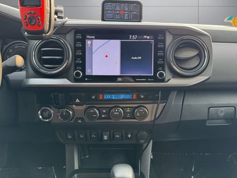 Certified 2020 Toyota Tacoma TRD Sport w/ TRD Premium Sport Package AWD/4WD image 15