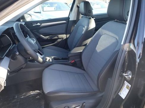 New 2026 Volkswagen Jetta SE image 18