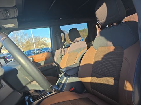 Used 2023 Ford Bronco Outer Banks image 12