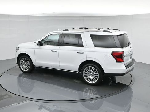 Used 2024 Ford Expedition Limited image 53