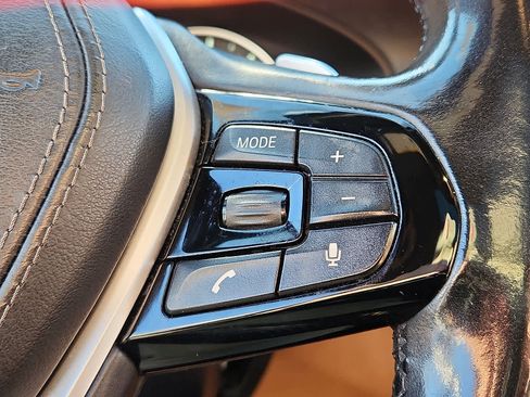 Used 2017 BMW 530i xDrive image 23