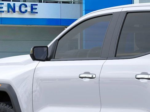 New 2026 GMC Canyon Denali image 12