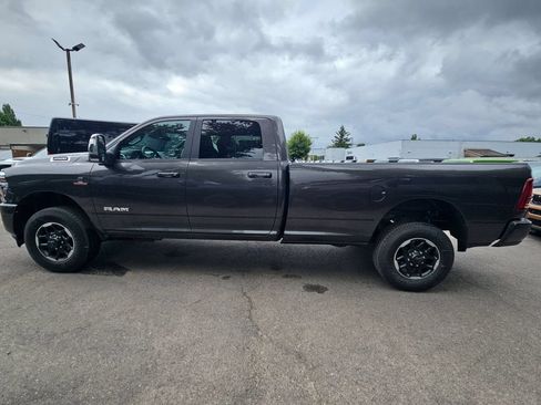 New 2026 RAM 2500 Laramie AWD/4WD image 4