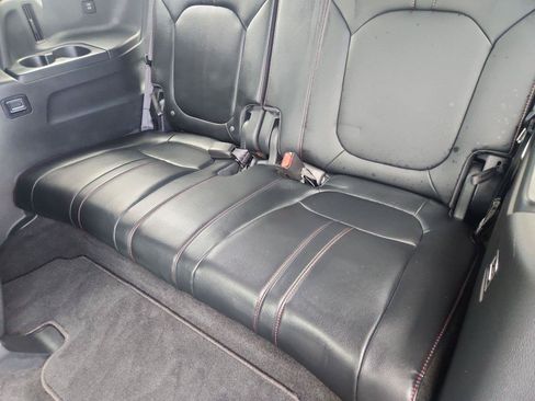 Used 2025 Honda Pilot Black Edition image 35