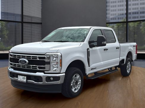 Used 2025 Ford F250 XLT AWD/4WD image 9