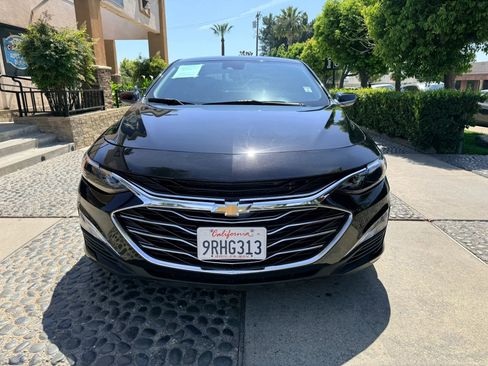 Used 2025 Chevrolet Malibu LS image 2