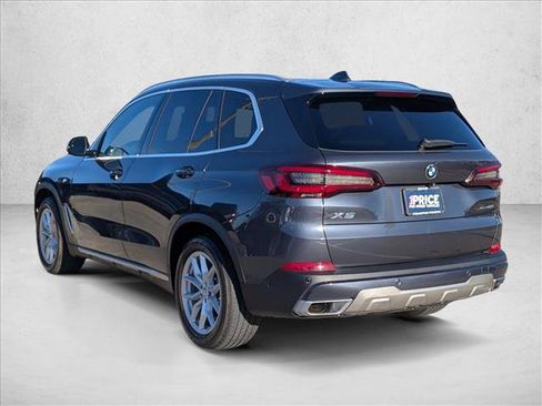 Used 2022 BMW X5 xDrive40i w/ Parking Assistance Package image 8