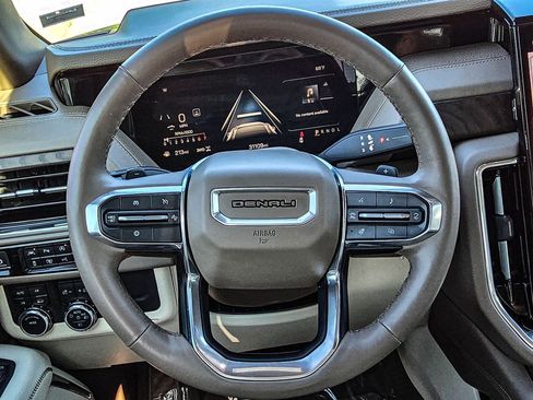 Certified 2025 GMC Yukon Denali AWD/4WD image 27